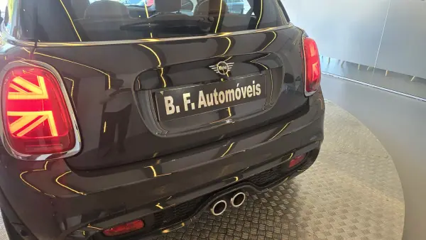 MINI Cooper 2019 - 25500 EUR, 96321 km - AUTO.MOTO.pt - 96321km - foto 21 de 53
