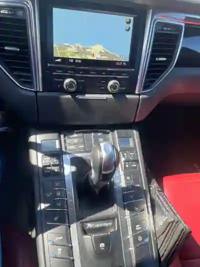 Porsche Macan 2015 — foto 6 de 6