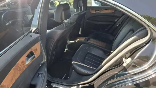 Mercedes-Benz CLS 250 2011 - 21980 EUR, 167559 km - AUTO.MOTO.pt - 167559km - foto 8 de 54