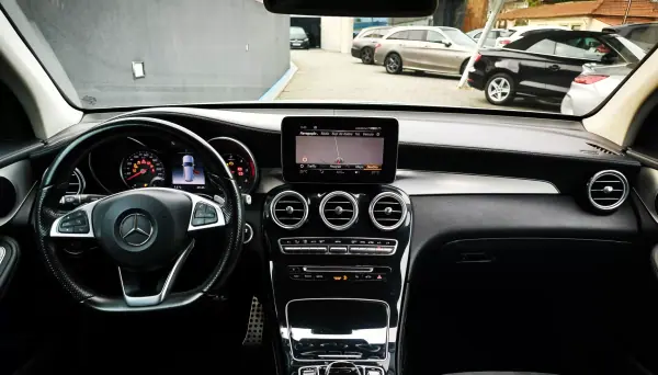 Mercedes-Benz GLC 250 2019 - 31950 EUR, 169900 km - AUTO.MOTO.pt - 169900km - foto 30 de 36
