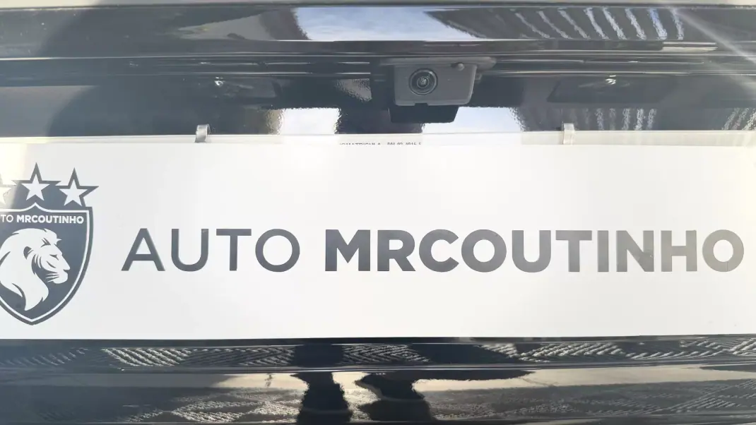 Peugeot 308 2025 - 24500 EUR, 7700 km - AUTO.MOTO.pt - 7700km - foto 8 de 21