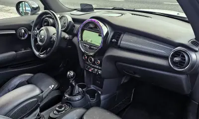 MINI Cooper 2015 - 16500 EUR, 150000 km - AUTO.MOTO.pt - 150000km - foto 7 de 25