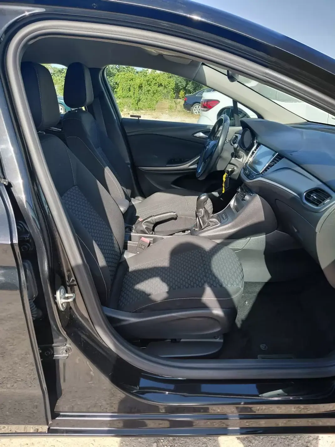 Opel Astra 2017 - 10900 EUR, 190000 km - 190000km - foto 9 de 14
