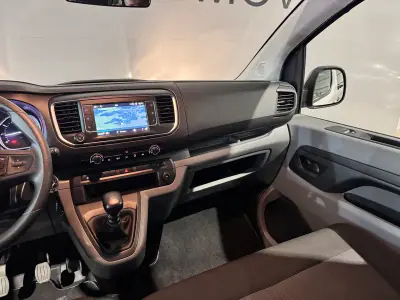 Opel Vivaro 2022 - 32900 EUR, 20415 km - AUTO.MOTO.pt - 20415km - foto 14 de 50
