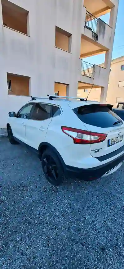 Nissan Qashqai 2017 - 11500 EUR, 211000 km - AUTO.MOTO.pt - 211000km - foto 4 de 8