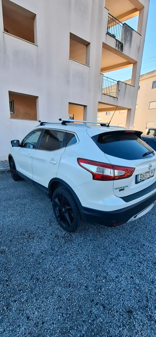 Nissan Qashqai 2017 - 11500 EUR, 211000 km - AUTO.MOTO.pt - 211000km - foto 4 de 8
