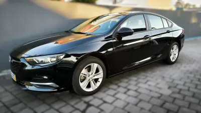 Opel Insignia Grand Sport 2019 - 14950 EUR, 70795 km - AUTO.MOTO.pt - 70795km - foto 10 de 36