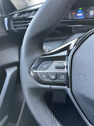Peugeot 308 SW 2022 - 15500 EUR, 180000 km - 180000km - foto 49 de 57