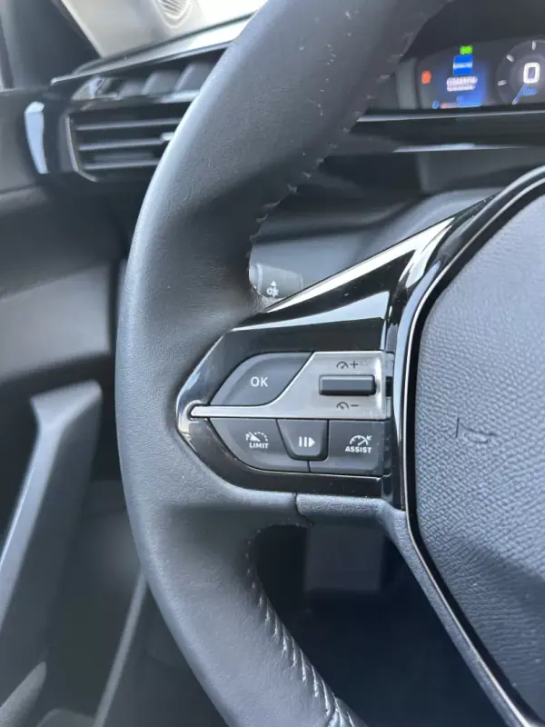Peugeot 308 SW 2022 - 15500 EUR, 180000 km - 180000km - foto 49 de 57