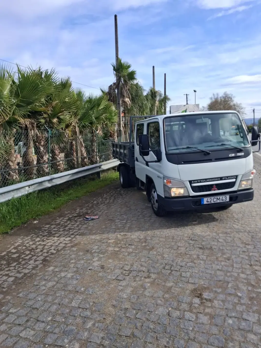 Mitsubishi 2006 - 18750 EUR, 189000 km - AUTO.MOTO.pt - 189000km - foto 11 de 12