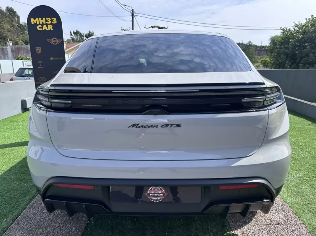 Porsche Macan 2026 - 129000 EUR, 2200 km - AUTO.MOTO.pt - 2200km - foto 10 de 85