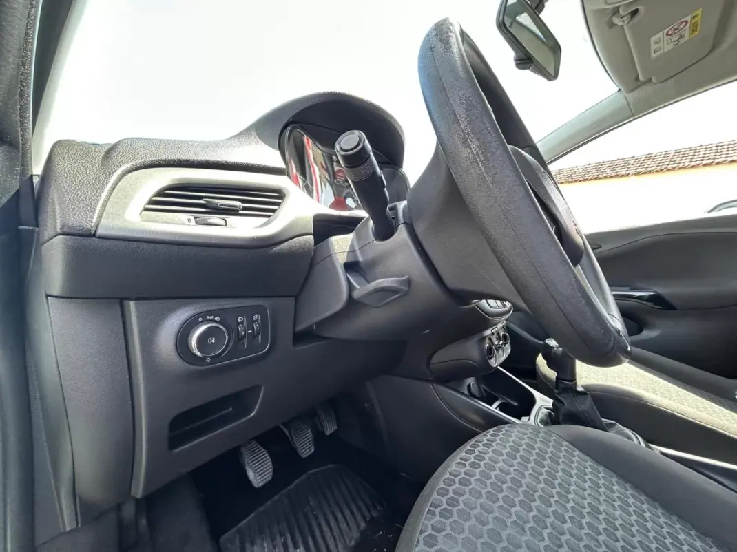 Opel Corsa 2015 - 10950 EUR, 112127 km - AUTO.MOTO.pt - 112127km - foto 11 de 20