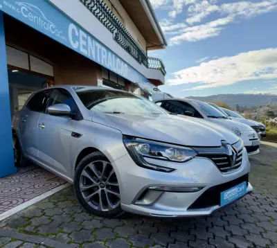 Renault Mégane 2020 - 17950 EUR, 114000 km - AUTO.MOTO.pt - 114000km - foto 2 de 23