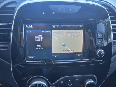 Renault Captur 2018 - 13450 EUR, 168000 km - AUTO.MOTO.pt - 168000km - foto 14 de 16