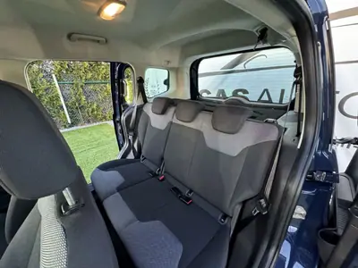 Ford Tourneo Courier 2017 - 9990 EUR, 168856 km - AUTO.MOTO.pt - 168856km - foto 43 de 47