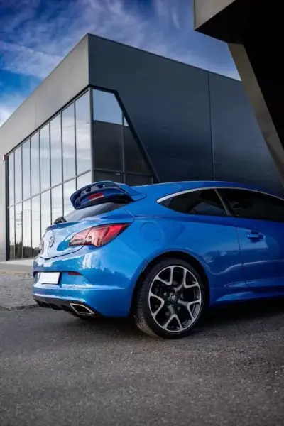 Opel Astra GTC 2013 - 23500 EUR, 109000 km - AUTO.MOTO.pt - 109000km - foto 14 de 47