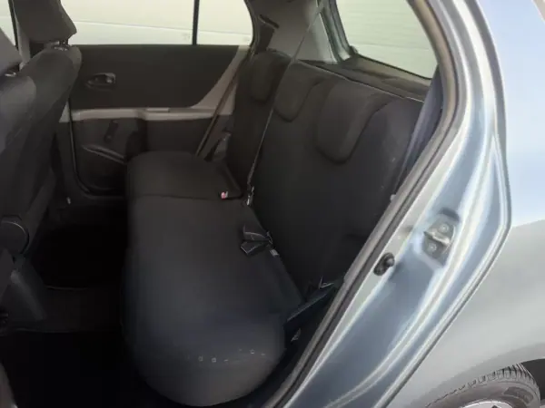 Toyota Yaris 2008 - 6500 EUR, 220615 km - AUTO.MOTO.pt - 220615km - foto 12 de 18