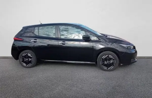 Nissan Leaf 2022 - 15000 EUR, 34000 km - AUTO.MOTO.pt - 34000km - foto 2 de 15