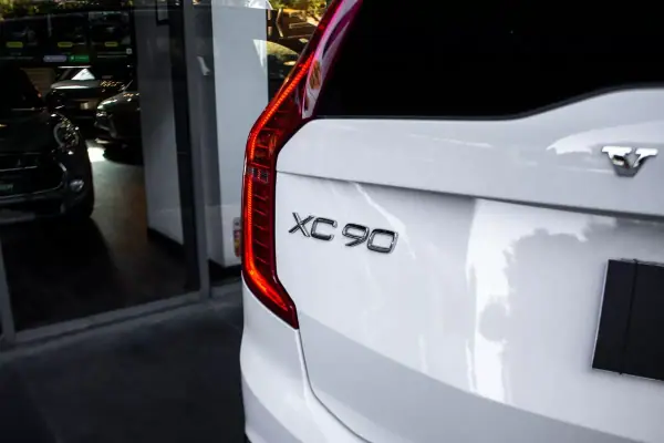 Volvo XC 90 2022 - 47000 EUR, 132399 km - AUTO.MOTO.pt - 132399km - foto 11 de 43