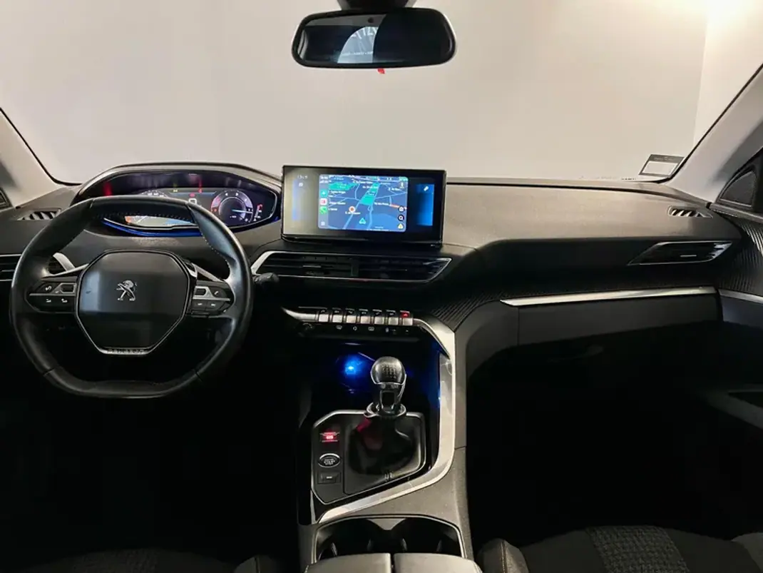 Peugeot 3008 2021 - 19900 EUR, 89000 km - AUTO.MOTO.pt - 89000km - foto 2 de 32