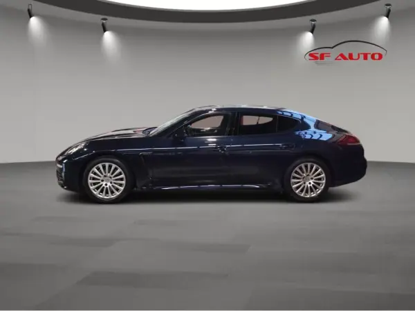 Porsche Panamera 2014 - 55000 EUR, 117234 km - AUTO.MOTO.pt - 117234km - foto 7 de 12
