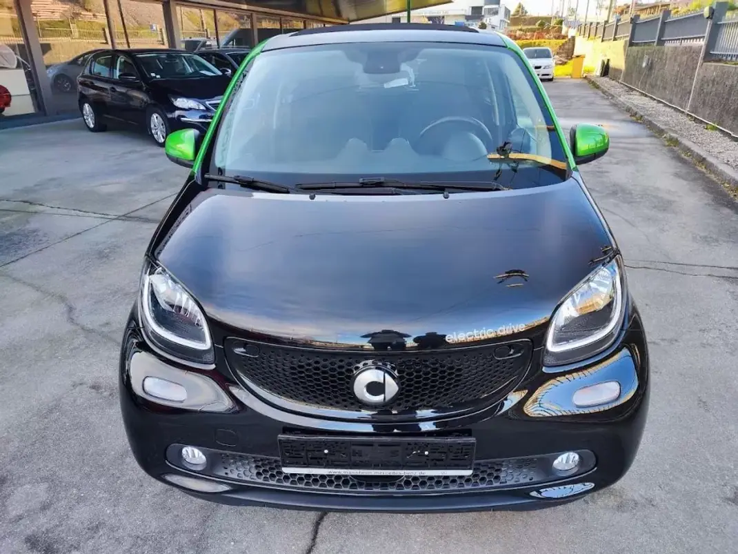 Smart ForFour 2017 - 13500 EUR, 44000 km - AUTO.MOTO.pt - 44000km - foto 8 de 46