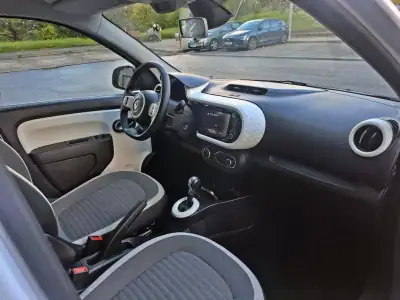 Renault Twingo 2022 - 13990 EUR, 30000 km - AUTO.MOTO.pt - 30000km - foto 23 de 24