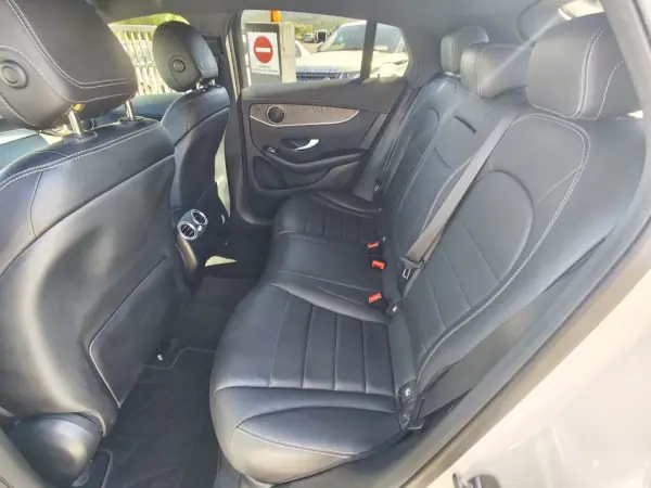 Mercedes-Benz GLC 220 2020 - 43500 EUR, 98000 km - AUTO.MOTO.pt - 98000km - foto 19 de 35