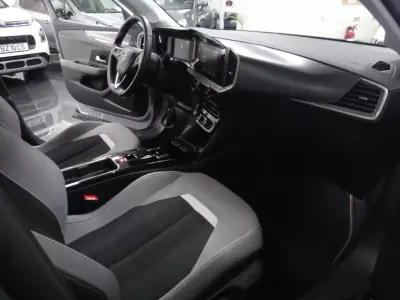 Opel Mokka-e 2023 - 20900 EUR, 11000 km - AUTO.MOTO.pt - 11000km - foto 17 de 26