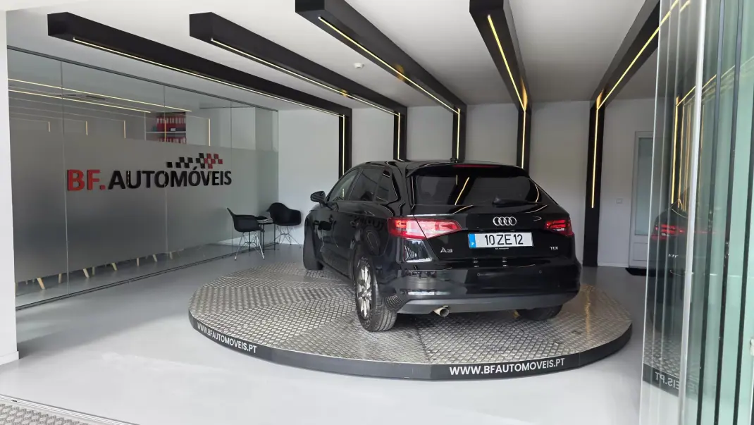 Audi A3 Sportback 2016 - 11900 EUR, 253264 km - AUTO.MOTO.pt - 253264km - foto 15 de 55