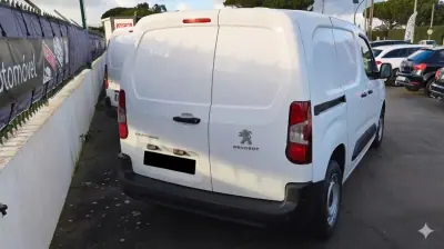 Peugeot 2021 - 13990 EUR, 106734 km - AUTO.MOTO.pt - 106734km - foto 3 de 4