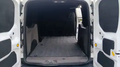 Ford Transit Connect 2018 - 12300 EUR, 207321 km - AUTO.MOTO.pt - 207321km - foto 20 de 21