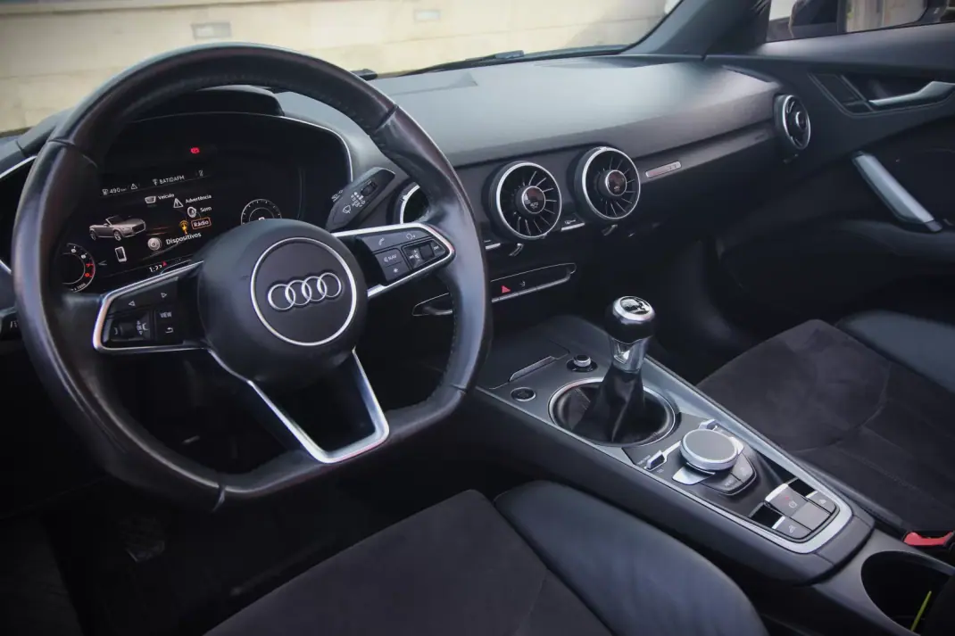 Audi TT Roadster 2015 - 23990 EUR, 151000 km - AUTO.MOTO.pt - 151000km - foto 6 de 37