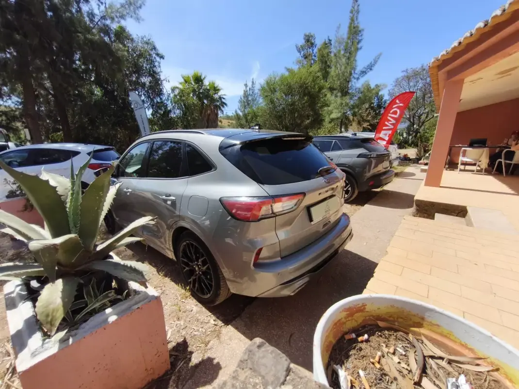 Ford Kuga 2023 - 21750 EUR, 67500 km - AUTO.MOTO.pt - 67500km - foto 5 de 21