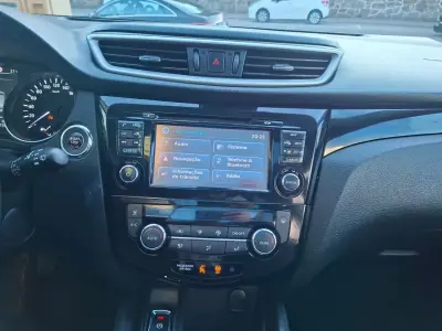 Nissan Qashqai 2015 - 12900 EUR, 138773 km - AUTO.MOTO.pt - 138773km - foto 34 de 39