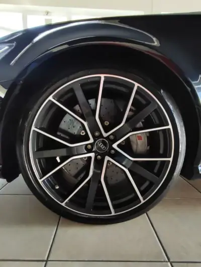 Audi RS6 Avant 2017 - 76500 EUR, 157500 km - AUTO.MOTO.pt - 157500km - foto 24 de 48
