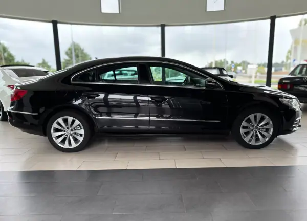 Volkswagen Passat CC 2010 - 13990 EUR, 162335 km - AUTO.MOTO.pt - 162335km - foto 20 de 21