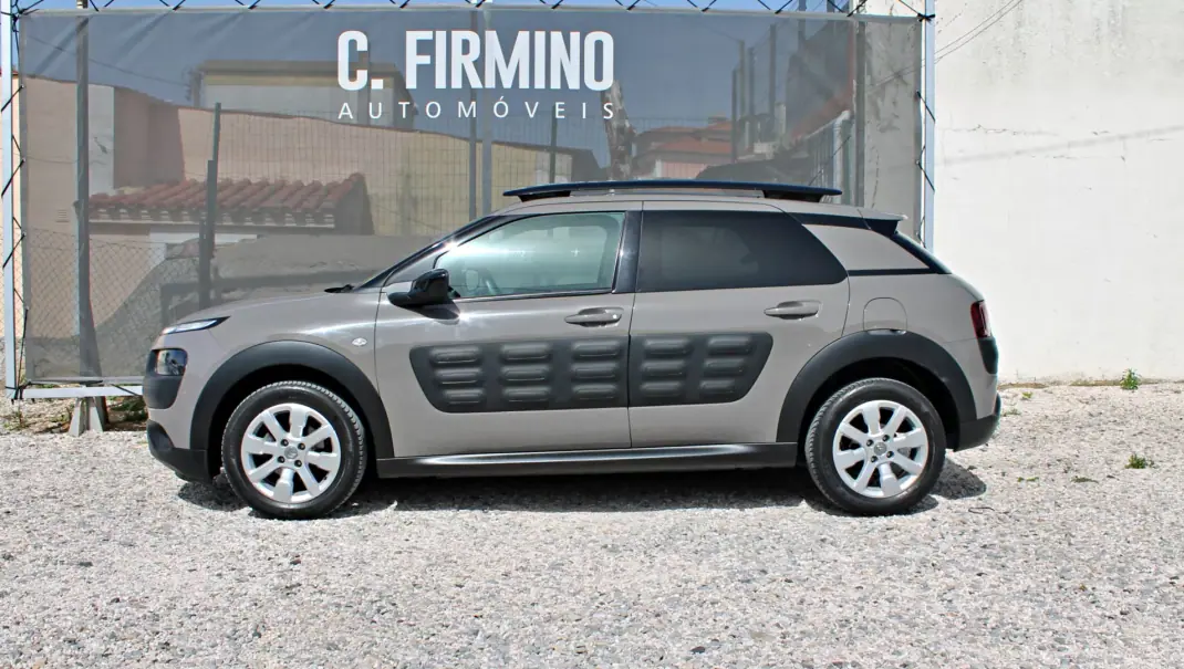 Citroën C4 Cactus 2014 - 11950 EUR, 148141 km - AUTO.MOTO.pt - 148141km - foto 9 de 27