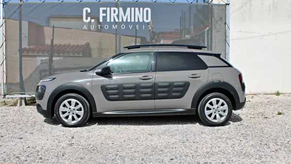 Citroën C4 Cactus 2014 - 11950 EUR, 148141 km - AUTO.MOTO.pt - 148141km - foto 9 de 27
