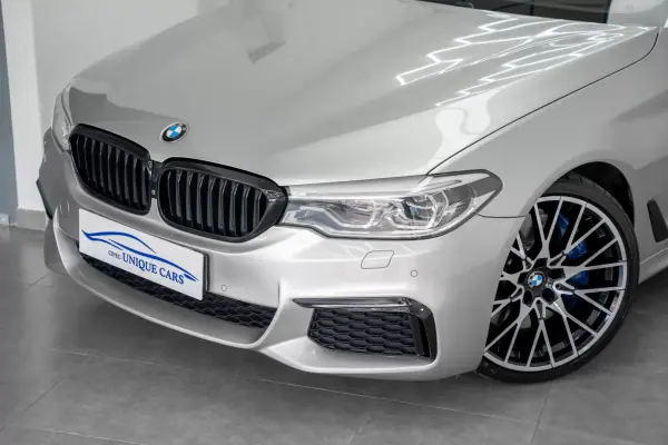 BMW 550 2019 - 65950 EUR, 141950 km - AUTO.MOTO.pt - 141950km - foto 3 de 39