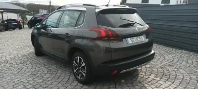 Peugeot 2008 2018 - 13250 EUR, 26000 km - AUTO.MOTO.pt - 26000km - foto 2 de 7