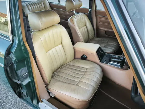 Jaguar XJ6 1976 - 24950 EUR, 47777 km - AUTO.MOTO.pt - 47777km - foto 45 de 60