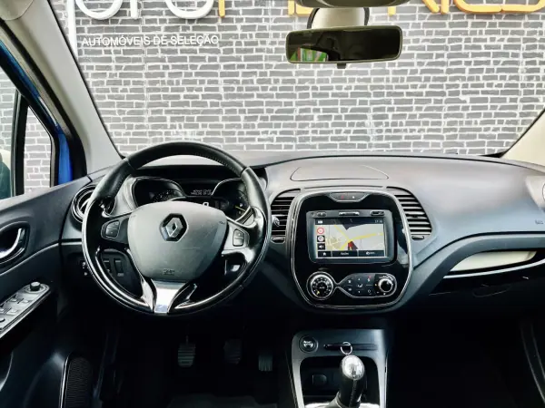 Renault Captur 2014 - 10500 EUR, 144000 km - 144000km - foto 5 de 14
