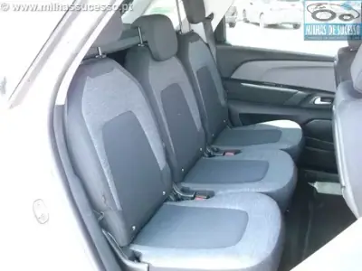 Citroën C4 Picasso 2017 - 14250 EUR, 154000 km - AUTO.MOTO.pt - 154000km - foto 8 de 21