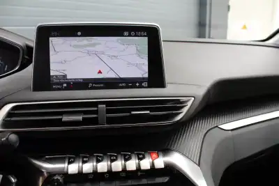 Peugeot 3008 2018 - 18000 EUR, 97000 km - AUTO.MOTO.pt - 97000km - foto 15 de 18