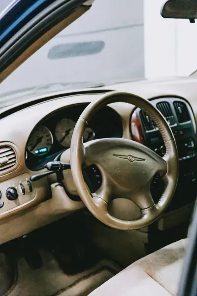 Chrysler Grand Voyager 2003 - 5900 EUR, 350000 km - AUTO.MOTO.pt - 350000km - foto 37 de 46