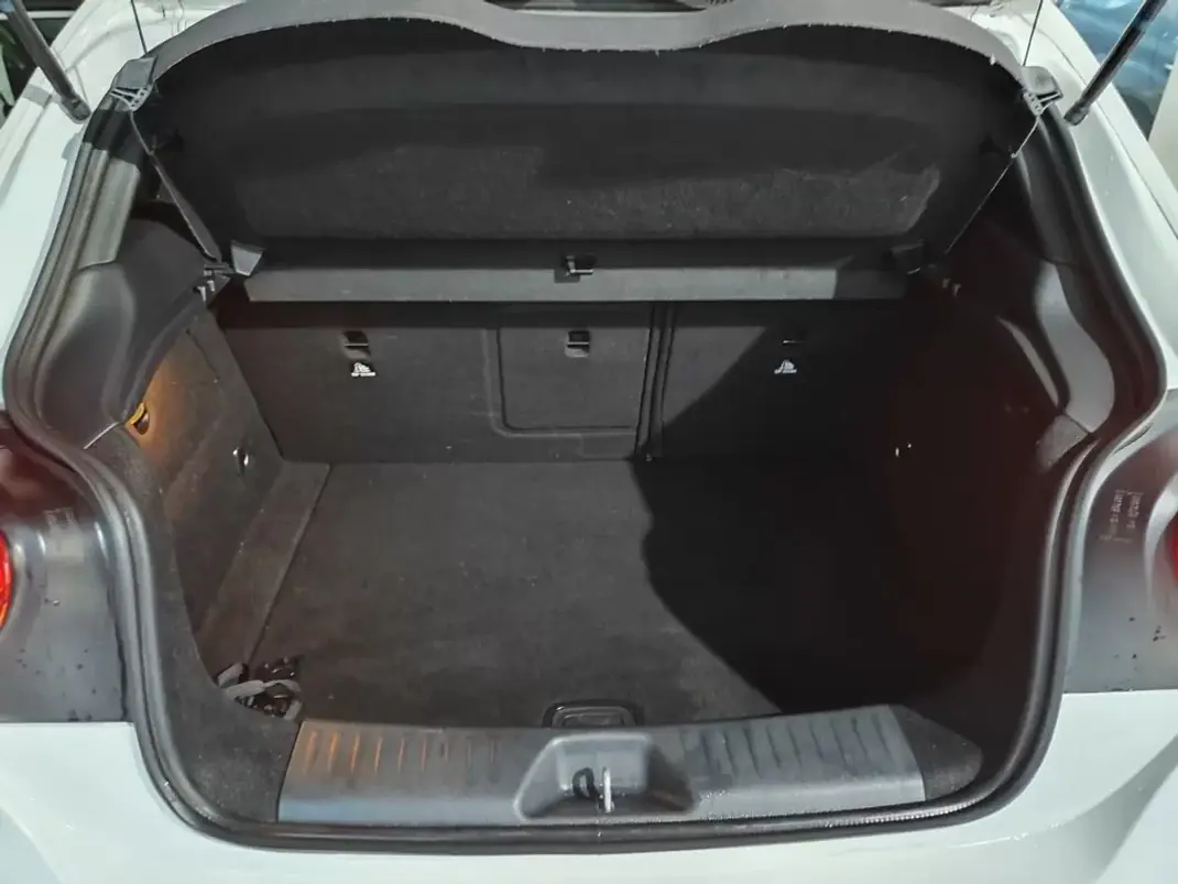 Mercedes-Benz A 180 2013 - 17650 EUR, 96800 km - AUTO.MOTO.pt - 96800km - foto 12 de 31