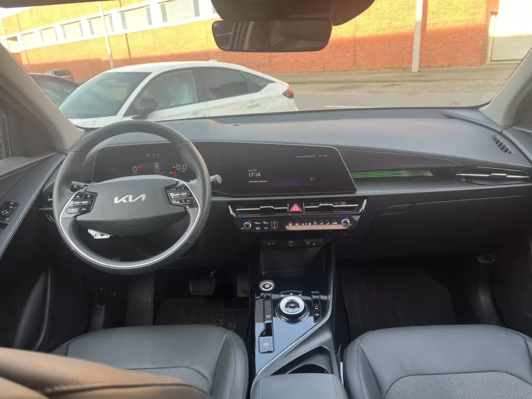 Kia Niro 2024 - 29500 EUR, 25000 km - AUTO.MOTO.pt - 25000km - foto 12 de 20