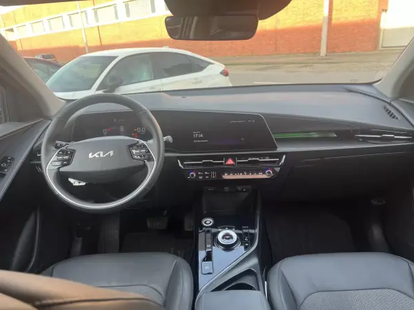 Kia Niro 2024 - 28500 EUR, 25000 km - AUTO.MOTO.pt - 25000km - foto 12 de 20