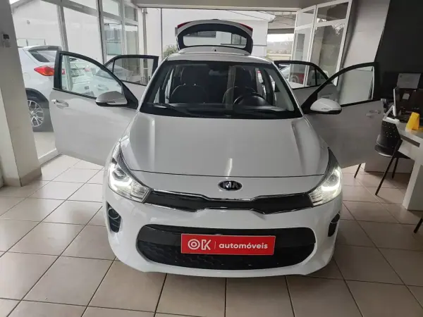 Kia Rio 2018 - 14750 EUR, 46500 km - AUTO.MOTO.pt - 46500km - foto 17 de 35